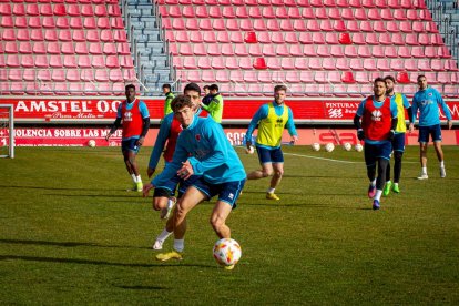 Primer entrenamiento de Zarzana con el CD Numancia. MARIO TEJEDOR (57)