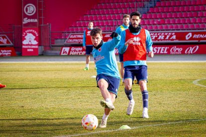 Primer entrenamiento de Zarzana con el CD Numancia. MARIO TEJEDOR (60)