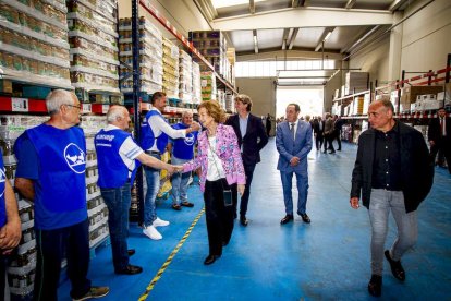 Visita de la Reina Dª Sofía al Banco de Alimentos de Soria.