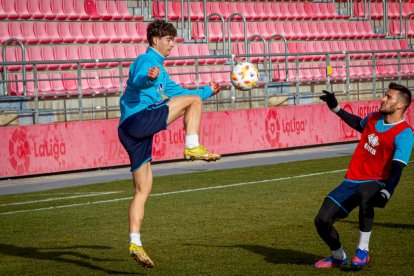 Primer entrenamiento de Zarzana con el CD Numancia. MARIO TEJEDOR (64)
