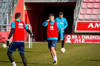Primer entrenamiento de Zarzana con el CD Numancia. MARIO TEJEDOR (65)