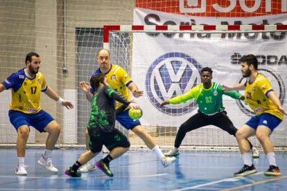 BM Soria vs 4 Valles La Robla. MARIO TEJEDOR (6)