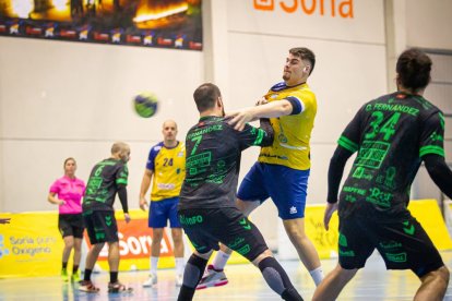 BM Soria vs 4 Valles La Robla. MARIO TEJEDOR (9)