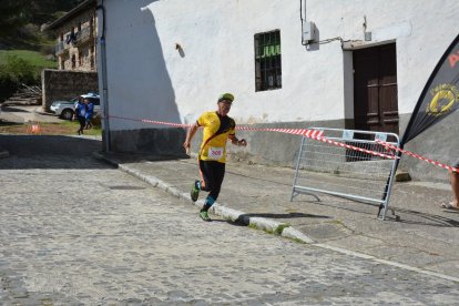El Nacional de orientación finalizaba este domingo en Molinos de Duero. R. F.