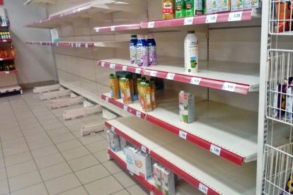 Situación del comercio en la capital - Fotografo Mario Tejedor (58)
