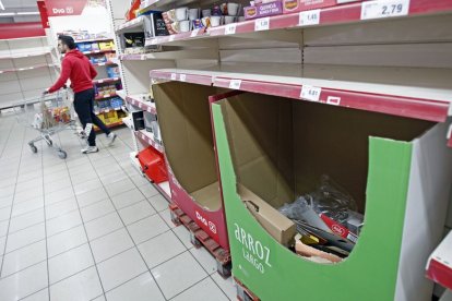 Situación del comercio en la capital - Fotografo Mario Tejedor (67)