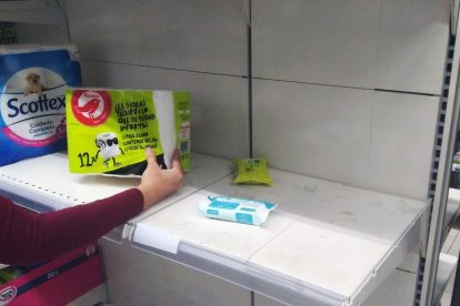 Situación del comercio en la capital - Fotografo Mario Tejedor (75)