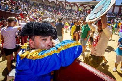 Viernes de Toros 2022 - MARIO TEEJDOR (77)_04
