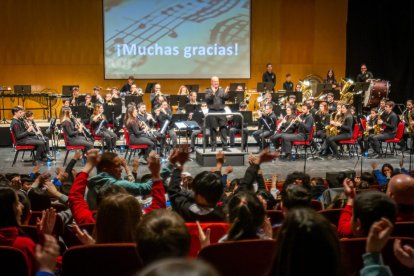 Concierto didáctico de la Banda Municipal de Música. MARIO TEJEDOR (2)
