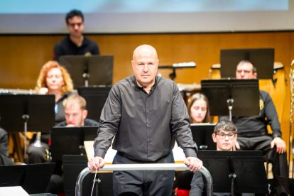 Concierto didáctico de la Banda Municipal de Música. MARIO TEJEDOR (11)