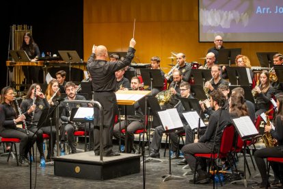Concierto didáctico de la Banda Municipal de Música. MARIO TEJEDOR (17)