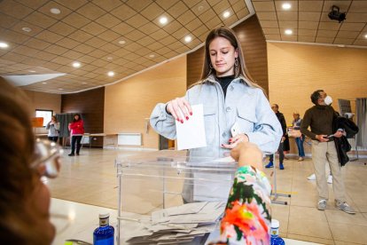 Votaciones en los pueblos para los ayuntamientos del mundo rural. MARIO TEJEDOR