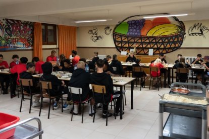 Alumnos de la Soccer Academy DD8 en Soria. HDS