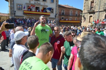 Fiestas de Vinuesa 2022, día de la Pingada del Mayo. RAQUEL FERNÁNDEZ