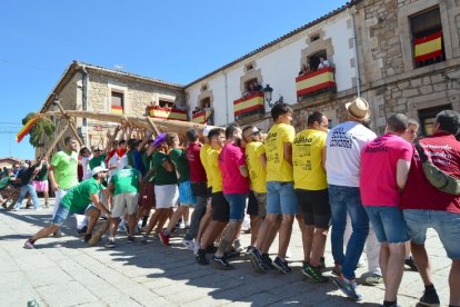 Fiestas de Vinuesa 2022, día de la Pingada del Mayo. RAQUEL FERNÁNDEZ