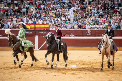 Corrida de rejones en la plaza de toros de Soria.-G. MONTESEGURO