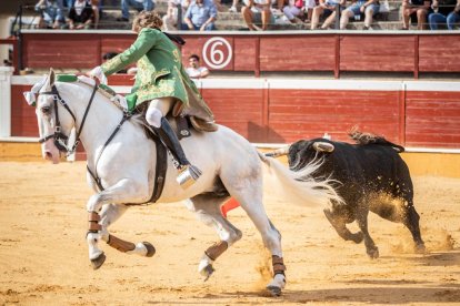 Corrida de rejones en la plaza de toros de Soria.-G. MONTESEGURO