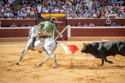 Corrida de rejones en la plaza de toros de Soria.-G. MONTESEGURO