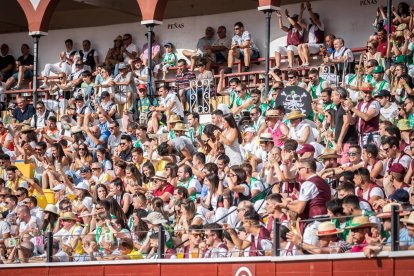 Corrida de rejones en la plaza de toros de Soria.-G. MONTESEGURO