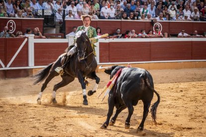 Corrida de rejones en la plaza de toros de Soria.-G. MONTESEGURO