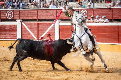 Corrida de rejones en la plaza de toros de Soria.-G. MONTESEGURO