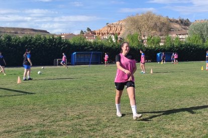 San Esteban femenino de fútbol. ANA HERNANDO