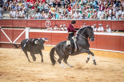 Corrida de rejones en la plaza de toros de Soria.-G. MONTESEGURO