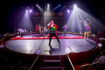 Gran circo Holiday. MARIO TEJEDOR (8)