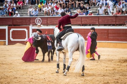 Corrida de rejones en la plaza de toros de Soria.-G. MONTESEGURO
