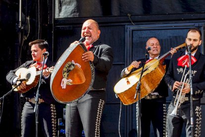Mariachi El Rey para los San Saturios. MARIO TEJEDOR (1)
