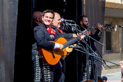 Mariachi El Rey para los San Saturios. MARIO TEJEDOR (11)