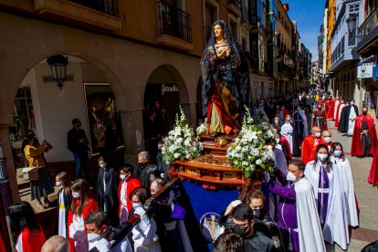 Procesión del Domingo de resurreción. Encuentro de la Virgen de la Alegría y Jesús Resucitado - MARIO TEJEDOR (8)