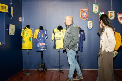 Los 25 años del BM Soria en una exposición en el Palacio de la Audiencia. GONZALO MONTESEGURO