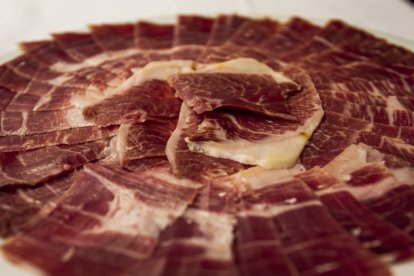 El Ayuntamiento de Soria entrega placas de agradecimiento a los Jurados de 2022. MARIO TEJEDOR (5)