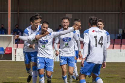 Derbi de tercera Numancia B vs Almazán - Mario Tejedor (38)
