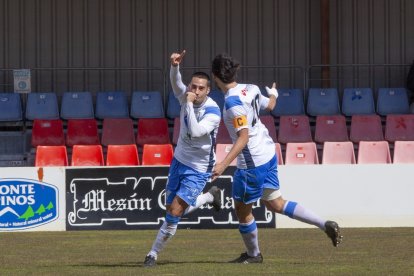 Derbi de tercera Numancia B vs Almazán - Mario Tejedor (34)
