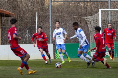 Derbi de tercera Numancia B vs Almazán - Mario Tejedor (30)