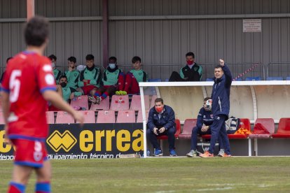 Derbi de tercera Numancia B vs Almazán - Mario Tejedor (16)
