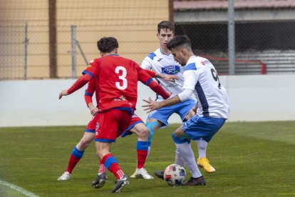 Derbi de tercera Numancia B vs Almazán - Mario Tejedor (15)