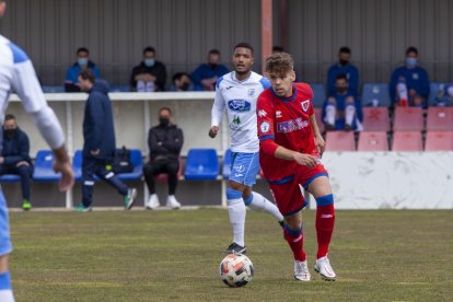 Derbi de tercera Numancia B vs Almazán - Mario Tejedor (14)