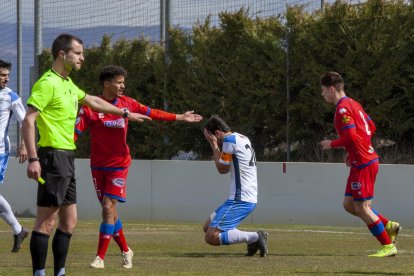 Derbi de tercera Numancia B vs Almazán - Mario Tejedor (12)