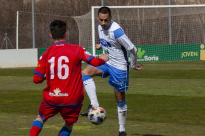 Derbi de tercera Numancia B vs Almazán - Mario Tejedor (10)