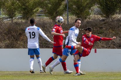 Derbi de tercera Numancia B vs Almazán - Mario Tejedor (7)
