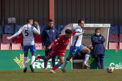 Derbi de tercera Numancia B vs Almazán - Mario Tejedor (6)