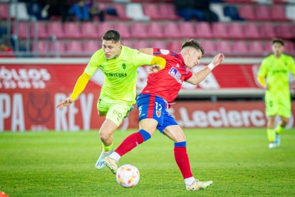 CD Numancia vs Real Sporting. MARIO TEJEDOR (33)