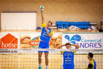 Río Duero Voley contra el CV Guaguas. MARIO TEJEDOR