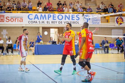 Río Duero Voley contra el CV Guaguas. MARIO TEJEDOR