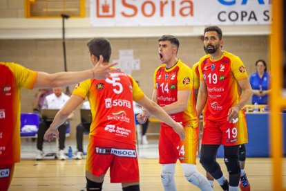 Río Duero Voley contra el CV Guaguas. MARIO TEJEDOR