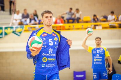 Río Duero Voley contra el CV Guaguas. MARIO TEJEDOR
