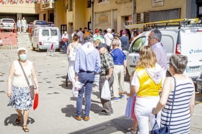 Reparto de tajadas en la mañana del Sábado Agés - MARIO TEJEDOR (11)